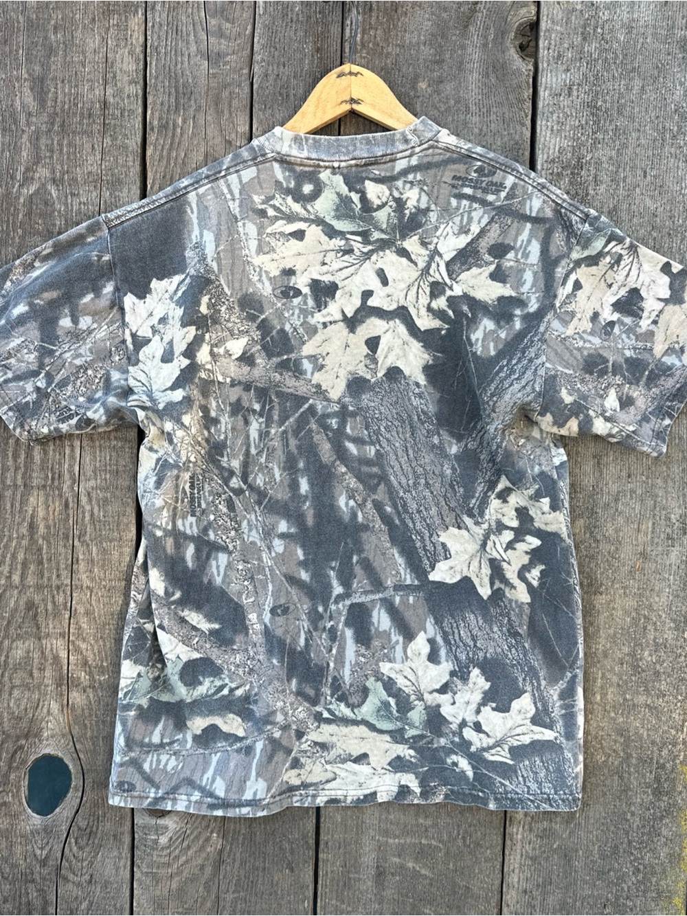 Mossy Oak Distressed and Faded Camo Crewneck Pocket T-Shirt Large - Picture 5 of 7
